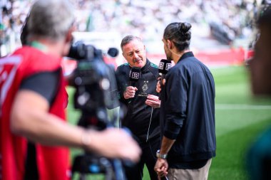 MOENCHENGLADBACH, GERMANY - 24 AĞUSTOS, 2025: Roland Virkus - Bundesliga Borussia Moenchengladbach-Borussia Park 'ta Hamburger SV maçı.