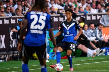 MOENCHENGLADBACH, GERMANY - 24 AĞUSTOS, 2025: Alexander Rossing Lelesiit - Bundesliga Borussia Moenchengladbach - Borussia Park 'ta Hamburger SV.