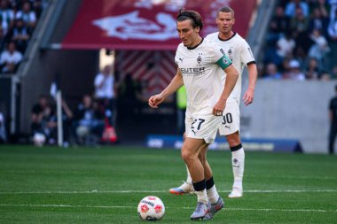 MOENCHENGLADBACH, GERMANY - 24 AĞUSTOS, 2025: Rocco Reitz - Bundesliga Borussia Moenchengladbach 'ın Borussia Park' ta Hamburger SV 'ye karşı oynadığı futbol maçı.