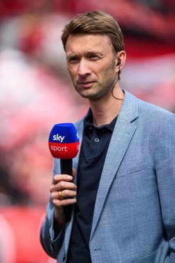 LEVERKUSEN, GERMANY - 23 AĞUSTOS, 2025: Simon Rolfes - Bundesliga FC Bayer 04 Leverkusen-TSG 1899 Hoffenheim maçı Bayarena 'da. 