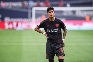 LEVERKUSEN, GERMANY - 23 AĞUSTOS, 2025: Piero Hincapie - Bundesliga FC Bayer 04 Leverkusen-TSG 1899 Hoffenheim maçı Bayarena 'da. 