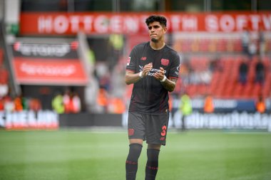 LEVERKUSEN, GERMANY - 23 AĞUSTOS, 2025: Piero Hincapie - Bundesliga FC Bayer 04 Leverkusen-TSG 1899 Hoffenheim maçı Bayarena 'da. 