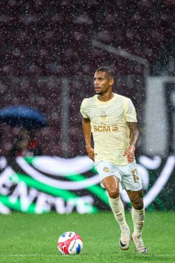 GENEVE, SWitzERLAND - 28 AĞUSTOS, 2025: Pedro Henrique - UEFA Avrupa Konferans Ligi Servette FC - Shakhtar Donetsk 'e karşı Cenevre Stadyumu.