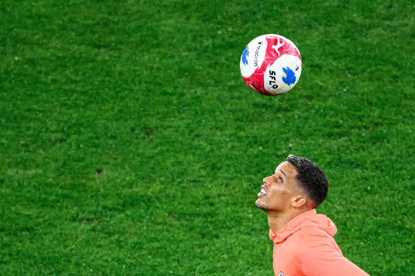 GENEVE, SWitzERLAND - 28 AĞUSTOS, 2025: Pedrinho - UEFA Avrupa Konferans Ligi Servette FC - Shakhtar Donetsk 'e karşı Cenevre Stadyumu.