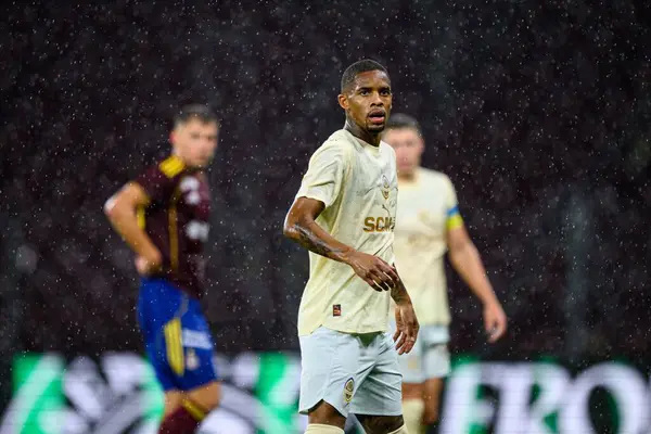 GENEVE, SWitzERLAND - 28 AĞUSTOS, 2025: Pedro Henrique - UEFA Avrupa Konferans Ligi Servette FC - Shakhtar Donetsk 'e karşı Cenevre Stadyumu.