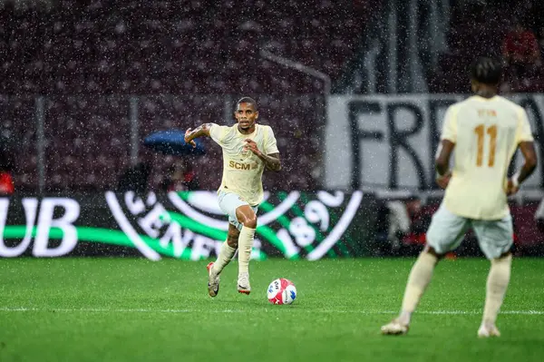 GENEVE, SWitzERLAND - 28 AĞUSTOS, 2025: Pedro Henrique - UEFA Avrupa Konferans Ligi Servette FC - Shakhtar Donetsk 'e karşı Cenevre Stadyumu.