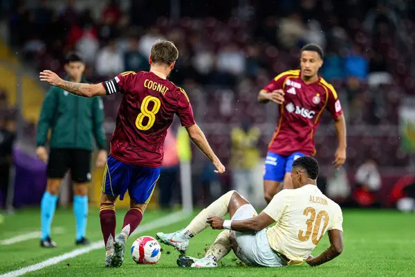 GENEVE, SWitzERLAND - 28 AUGust, 2025: Alisson Santana Lopes Da Fonseca - UEFA Avrupa Konferans Ligi Servette FC, Shakhtar Donetsk 'e karşı Cenevre Stadyumu.