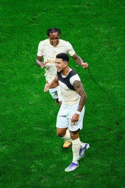 GENEVE, SWitzERLAND - 28 AUGust, 2025: Kaua Elias Nogueira, Kevin - UEFA Avrupa Konferans Ligi Servette FC, Shakhtar Donetsk 'e karşı Cenevre Stadyumu' nda oynanan maç.