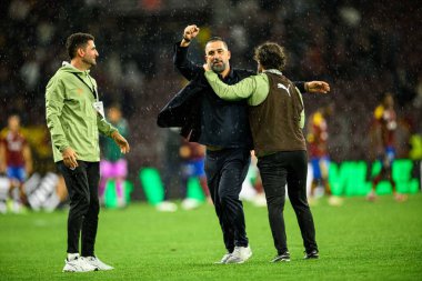GENEVE, SWitZERLAND - 28 AĞUSTOS, 2025: Arda Turan - UEFA Avrupa Konferans Ligi Servette FC - Shakhtar Donetsk 'e karşı Cenevre Stadyumu.