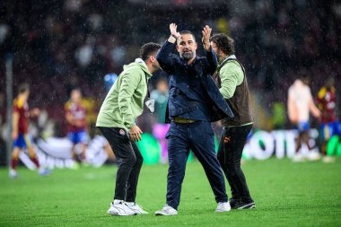 GENEVE, SWitZERLAND - 28 AĞUSTOS, 2025: Arda Turan - UEFA Avrupa Konferans Ligi Servette FC - Shakhtar Donetsk 'e karşı Cenevre Stadyumu.