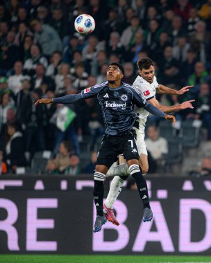 MOENCHENGLADBACH, GERMANY - 27 Eylül 2025: Ansgar Knauff - Bundesliga Borussia Moenchengladbach-Eintracht Frankfurt maçı Borussia Park 'ta.