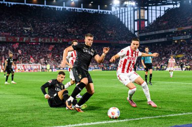 COLOGNE, GERMANY - 28 SEPTEMBER, 2025: - 1.FC Koeln-VfB Stuttgart futbol karşılaşması Rhein Enerji Stadyumu 'nda.