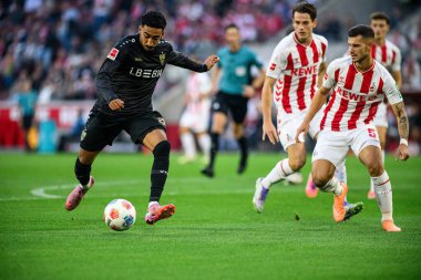 COLOGNE, GERMANY - 28 SEPTEMBER, 2025: Tiago Tomas, Jakub Kaminski - Bundesliga 1.FC Koeln vs VfB Stuttgart maçı Rhein Energie Stadion 'da.