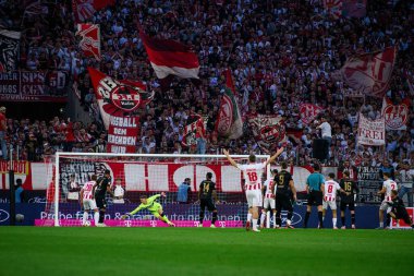 COLOGNE, GERMANY - 28 SEPTEMBER, 2025: - 1.FC Koeln-VfB Stuttgart futbol karşılaşması Rhein Enerji Stadyumu 'nda.