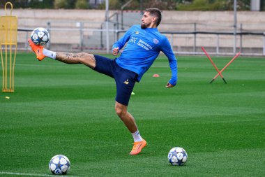 LEVERKUSEN, GERMANY - 30 SEPTEMBER, 2025: Robert Andrich - UEFA Champions League, MD-1, practice FC Bayer 04 Leverkusen at BayArena. 