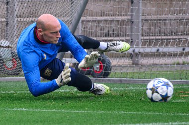 LEVERKUSEN, GERMANY - 30 SEPTEMBER, 2025: Niklas Lomb - UEFA Champions League, MD-1, practice FC Bayer 04 Leverkusen at BayArena. 