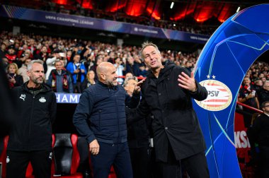 LEVERKUSEN, GERMANY - 1 OCTOBER, 2025: Peter Bosz, Kasper Hjulmand - The UEFA Champions League football match between Bayer 04 Leverkusen vs PSV Eindhoven at BayArena.