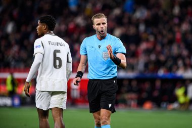 LEVERKUSEN, GERMANY - 1 OCTOBER, 2025: Ryan Flamingo, Glenn Nyberg - Bayer 04 Leverkusen ile PSV Eindhoven arasında oynanan UEFA Şampiyonlar Ligi futbol maçı.