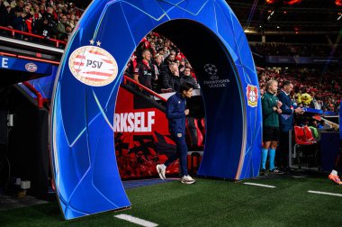 LEVERKUSEN, GERMANY - 1 OCTOBER, 2025: Sergi Runge - Bayer 04 Leverkusen ile PSV Eindhoven arasındaki UEFA Şampiyonlar Ligi maçı.