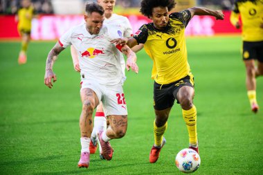 DORTMUND, GERMANY - 4 Ekim 2025: David Raum, Nicolas Seiwald, Karim Adeyemi - 1.Bundesliga maçı Borussia Dortmund - RB Leipzig 'e karşı Signal Iduna Park.
