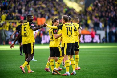 DORTMUND, GERMANY - 4 Ekim 2025: Serhou Guirassy, Maximilian Beier, Marcel Sabitzer - 1.Bundesliga maçı Borussia Dortmund - RB Leipzig 'e karşı Signal Iduna Park.