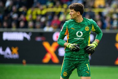 DORTMUND, GERMANY - 4 Ekim 2025: Gregor Kobel - 1.Bundesliga maçı Borussia Dortmund - RB Leipzig 'e karşı Signal Iduna Park.