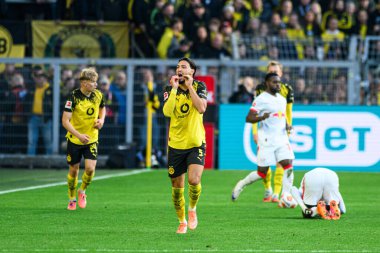 DORTMUND, GERMANY - 4 Ekim 2025: Ramy Bensebaini - 1.Bundesliga maçı Borussia Dortmund - RB Leipzig 'e karşı Signal Iduna Park.