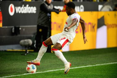 DORTMUND, GERMANY - 4 Ekim 2025: Ridle Baku - 1.Bundesliga maçı Borussia Dortmund - RB Leipzig 'e karşı Signal Iduna Park.