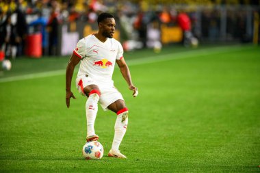 DORTMUND, GERMANY - 4 Ekim 2025: Ridle Baku - 1.Bundesliga maçı Borussia Dortmund - RB Leipzig 'e karşı Signal Iduna Park.