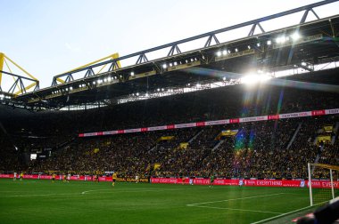 DORTMUND, GERMANY - 4 Ekim 2025: Stadyum Manzarası - 1.Bundesliga maçı Borussia Dortmund - RB Leipzig 'e karşı Signal Iduna Park.