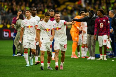 DORTMUND, GERMANY - 4 Ekim 2025: Christoph Baumgartner, David Raum - 1.Bundesliga maçı Borussia Dortmund vs RB Leipzig at Signal Iduna Park.