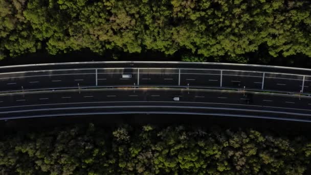 Вид Сверху Дорогу Бали Мандара Толл Машины Движутся Дороге Через — стоковое видео