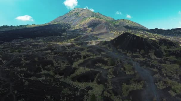 Strzelanie Drona Lotu Ptaka Widok Wulkan Batur Bali Czarna Lawa — Wideo stockowe