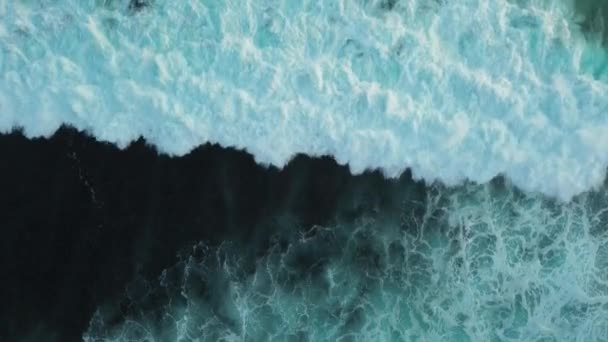 Achtergrond Video Meditatie Ontspanning Uitzicht Vanuit Lucht Oceaan Enorme Golven — Stockvideo