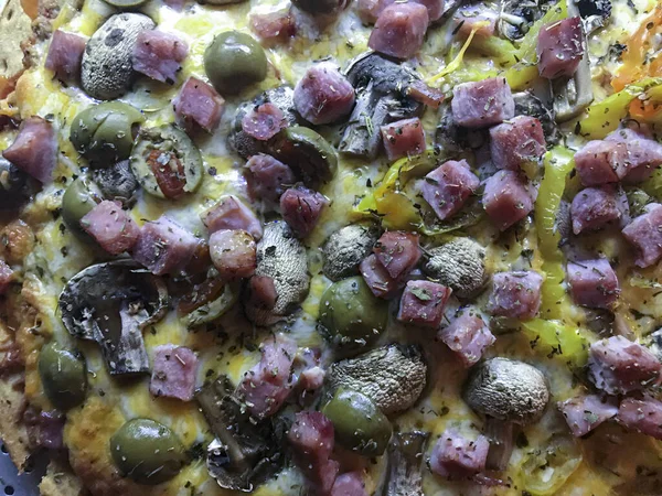 Pizza Fresca Forno Con Carne Formaggio Verdure Foto Alta Qualità — Foto Stock