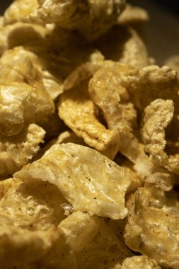 Chicharrones, nam-ı diğer domuz derisi veya çatırtı. Yüksek kalite fotoğraf