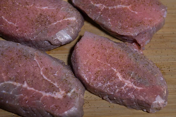 Ongebakken Runderoog Van Rond Vlees Hoge Kwaliteit Foto — Stockfoto