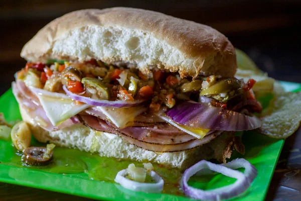 Gros Plan Sandwich Sous Marin Italien Classique Photo Haute Qualité — Photo