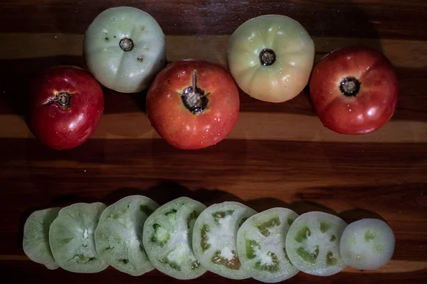 Frische Grüne Tomaten Scheiben Geschnitten Aus Dem Garten Hochwertiges Foto — Stockfoto