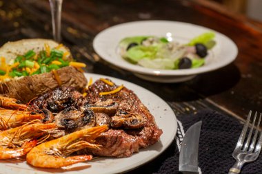 Karidesli biftek. Yüksek kalite fotoğraf