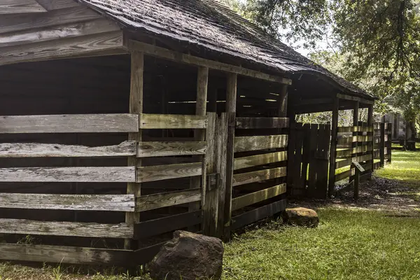 Historic Wooden Cabin Barn High Quality Photo — Stock Photo, Image