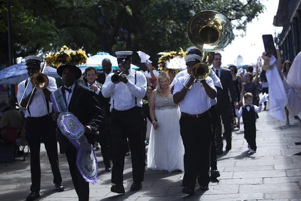 Druhá Řada Svatbě New Orleans Kvalitní Fotografie — Stock fotografie
