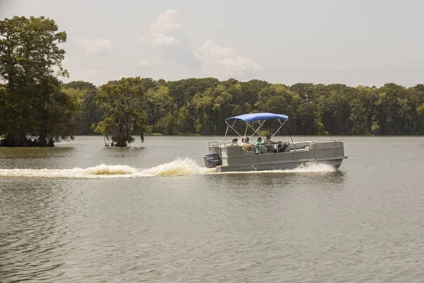 Louisiana Lake Palourde Csónakázunk Kiváló Minőségű Fénykép Stock Kép