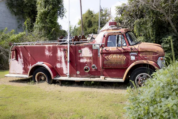 Camion Pompiers Antique Rouillé Photo Haute Qualité — Photo
