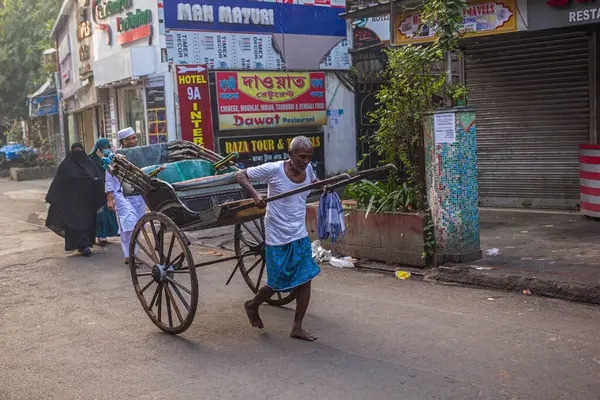 Kolkata 'da geleneksel çekçek