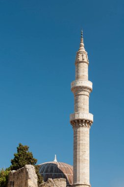 Rodos 'un eski bir kasabasında minare