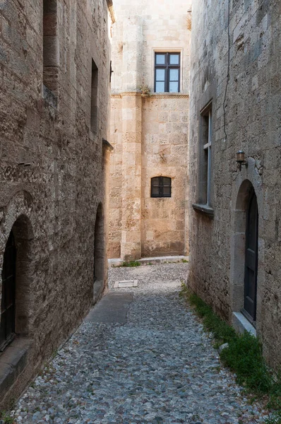 Rodos 'un orta kesimindeki cadde