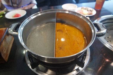 Shabu shabu için Tom Yum Çorbası