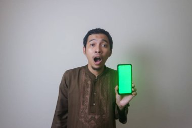 Akıllı telefon kullanırken şok edici