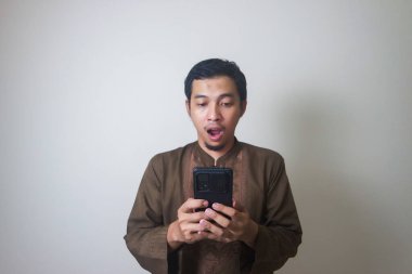 Akıllı telefon kullanırken şok edici